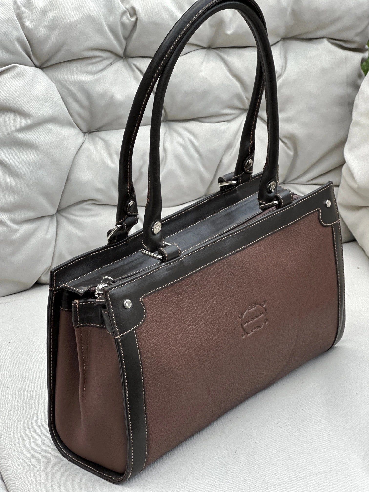 Prawdziwy luksus się nie starzeje – jak vintage torebki stają się inwestycją