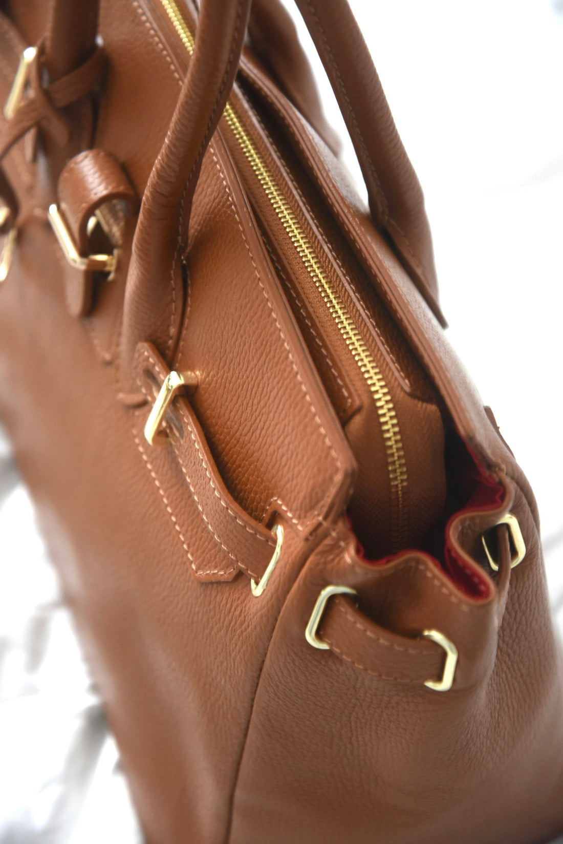 Skóra anilinowa, semi-anilinowa i pigmentowana – różnice karenlike vintage bags