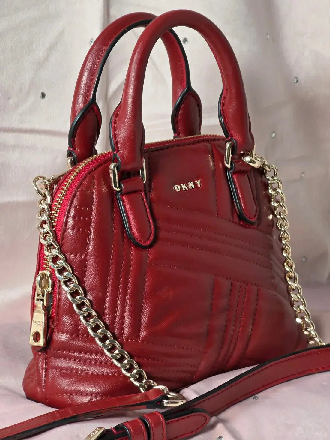 Torby DKNY (Donna Karan New York) – Nowojorski Styl i Ponadczasowa Elegancja - karenlike.com 