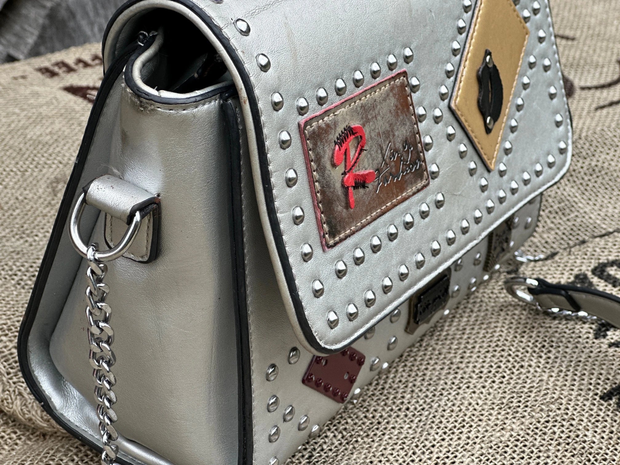 Kopertówka z cekinami i ćwiekami – stan idealny | 100% skóra naturalna | Autentyczna