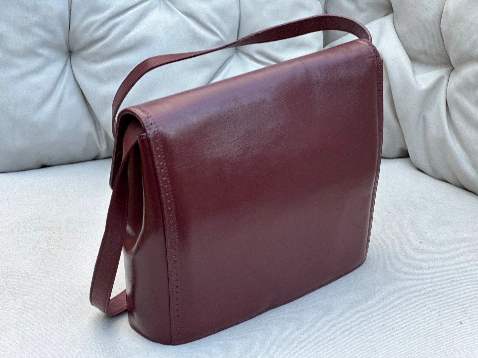 Klasyczna Torebka Na Ramię Lub Kopertówka Salvatore Ferragamo Po Renowacji Koloru Stan Idealny