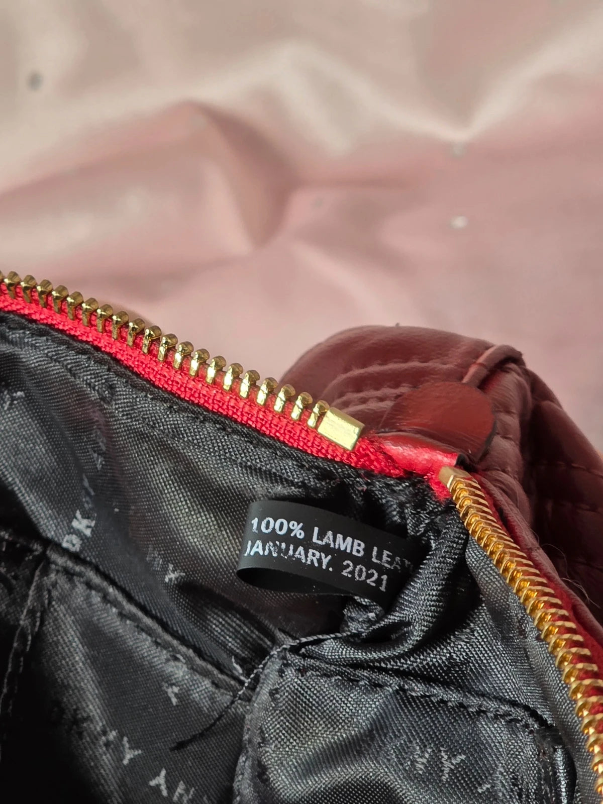 Mini Torebka DKNY – Skóra Naturalna | Stan Idealny po Profesjonalnej Renowacji Koloru