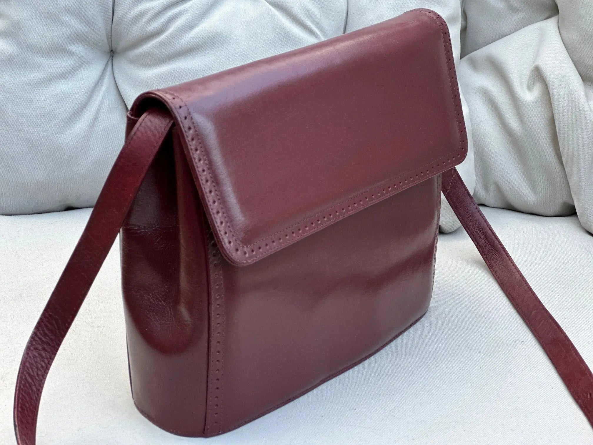 Klasyczna Torebka Na Ramię Lub Kopertówka Salvatore Ferragamo Po Renowacji Koloru Stan Idealny - karenlike.com