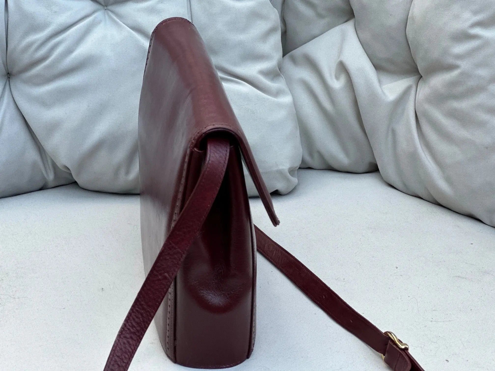 Klasyczna Torebka Na Ramię Lub Kopertówka Salvatore Ferragamo Po Renowacji Koloru Stan Idealny - karenlike.com