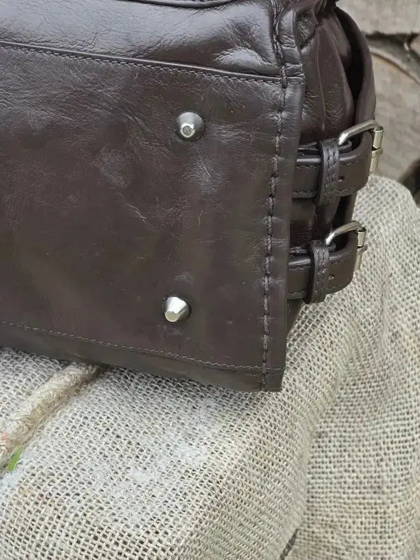 Kuferek Chloé Edith – klasyczna torebka do ręki - karenlike.com
