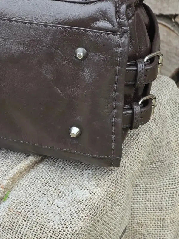 Kuferek Chloé Edith – klasyczna torebka do ręki - karenlike.com