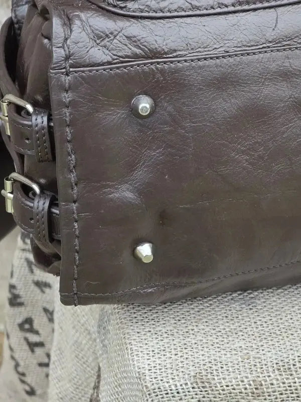 Kuferek Chloé Edith – klasyczna torebka do ręki - karenlike.com