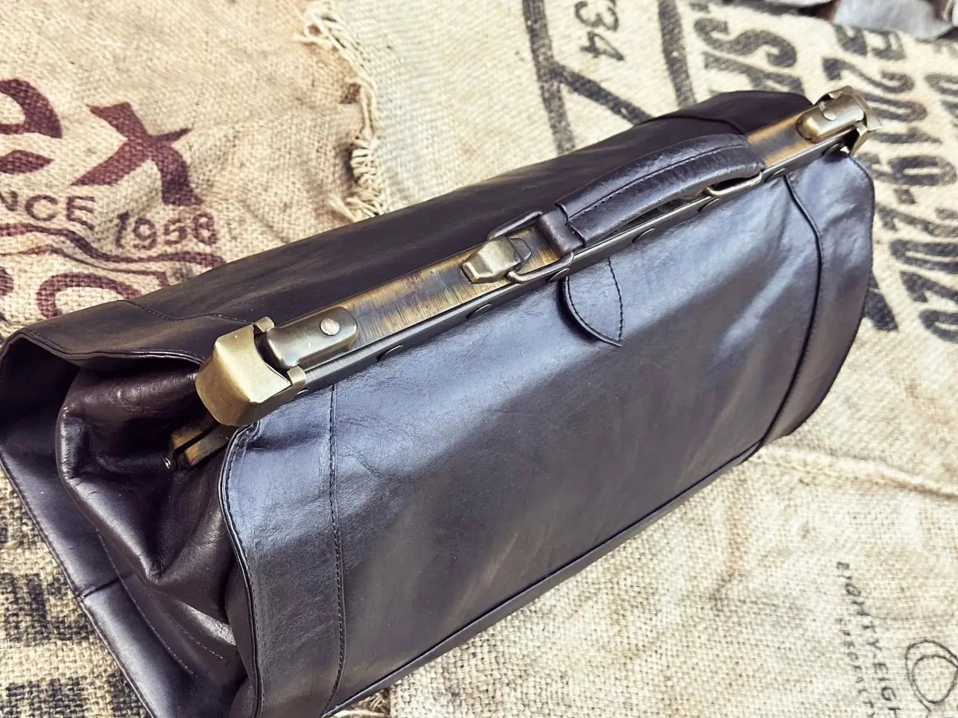 Kuferek lekarski lata 1960 - karenlike.com