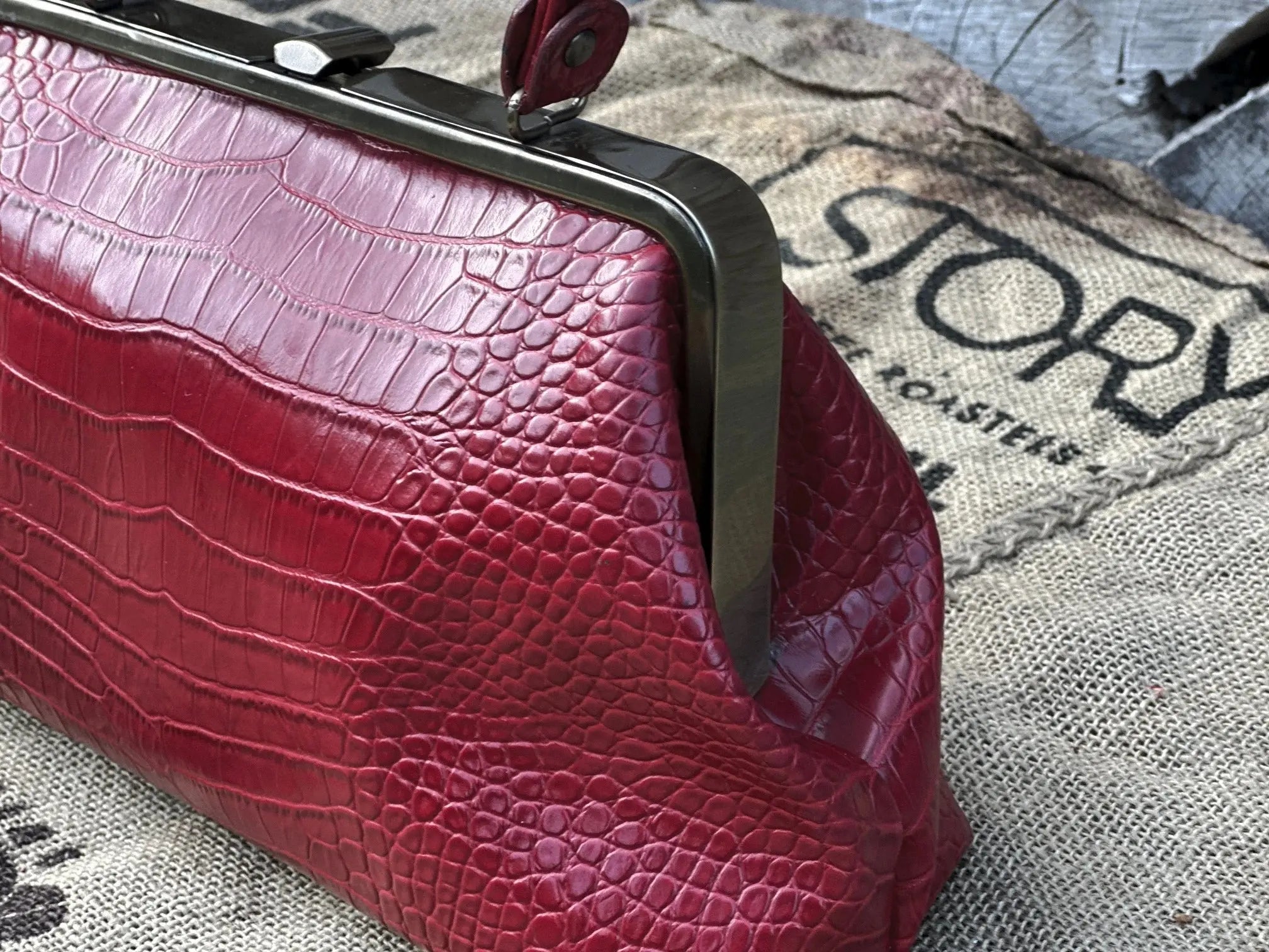 Kuferek Vintage lata 1990 Stan Idealny - karenlike.com