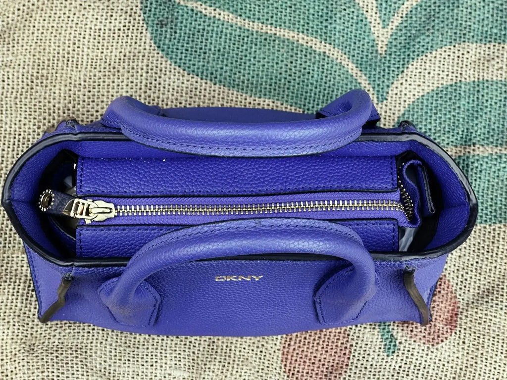 Mini kuferek DKNY Vintage 2016 rok stan Idealny - karenlike.com