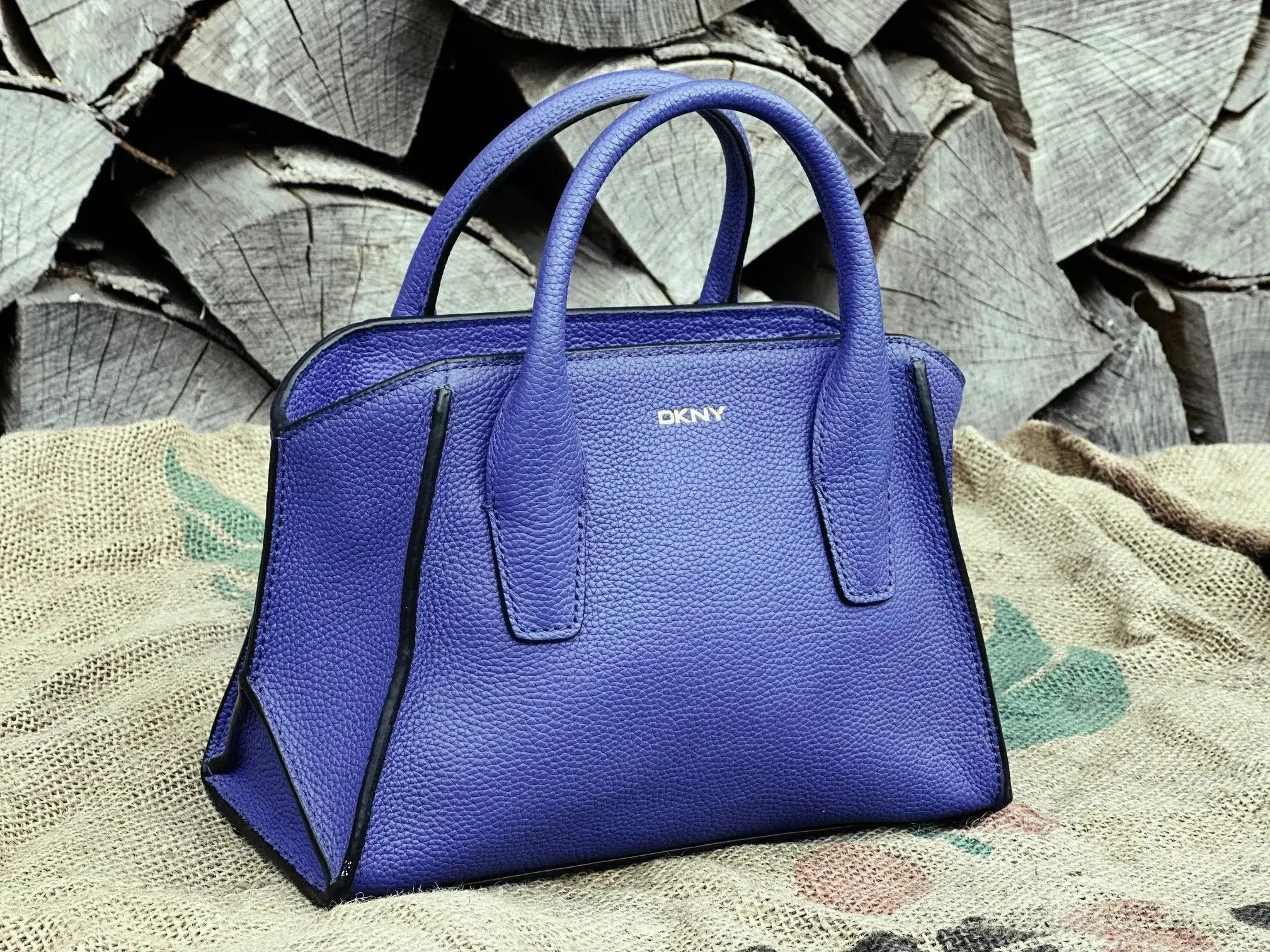 Mini kuferek DKNY Vintage 2016 rok stan Idealny - karenlike.com