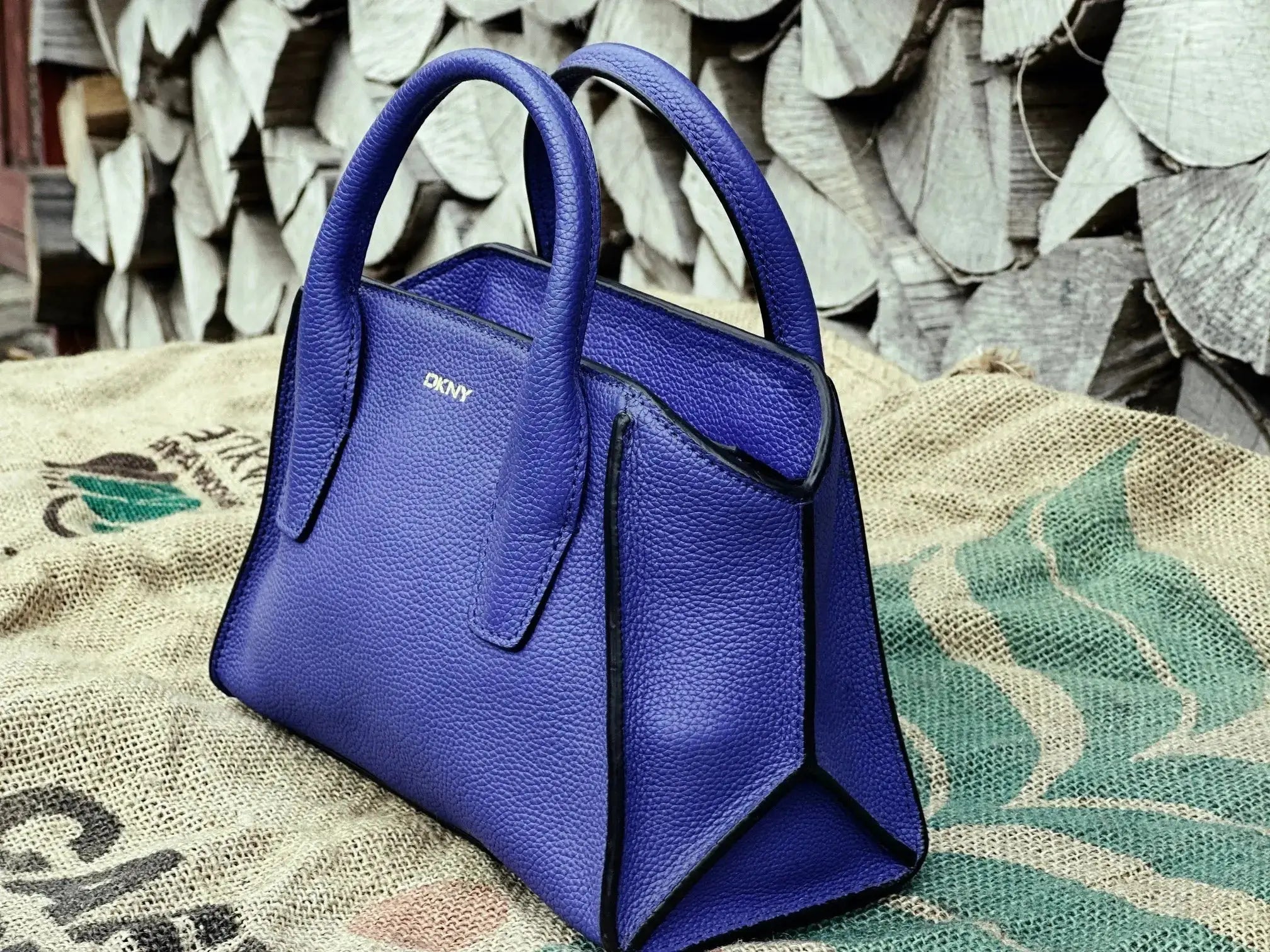 Mini kuferek DKNY Vintage 2016 rok stan Idealny - karenlike.com