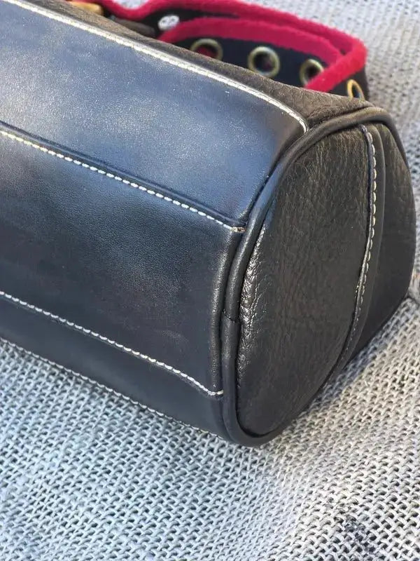 Mini Kuferek Tommy Hilfiger na klucze dokumenty telefon - karenlike.com