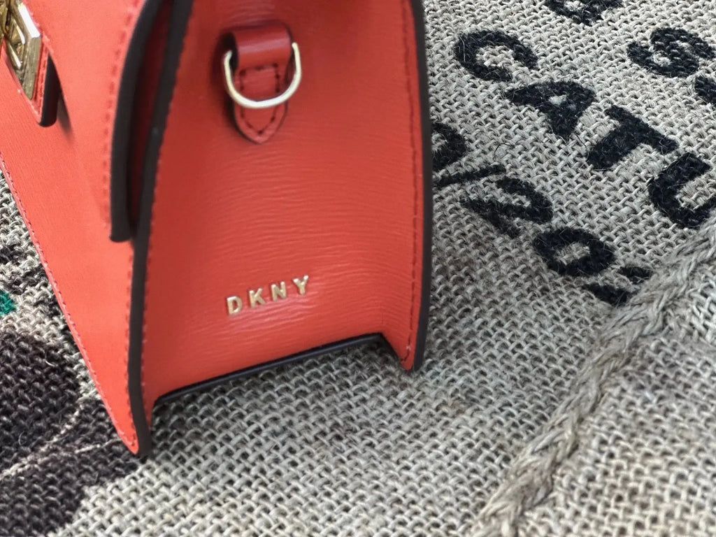 Mini Torebka DKNY rok 2020 Stan Idealny 100% Skóra Naturalna - karenlike.com