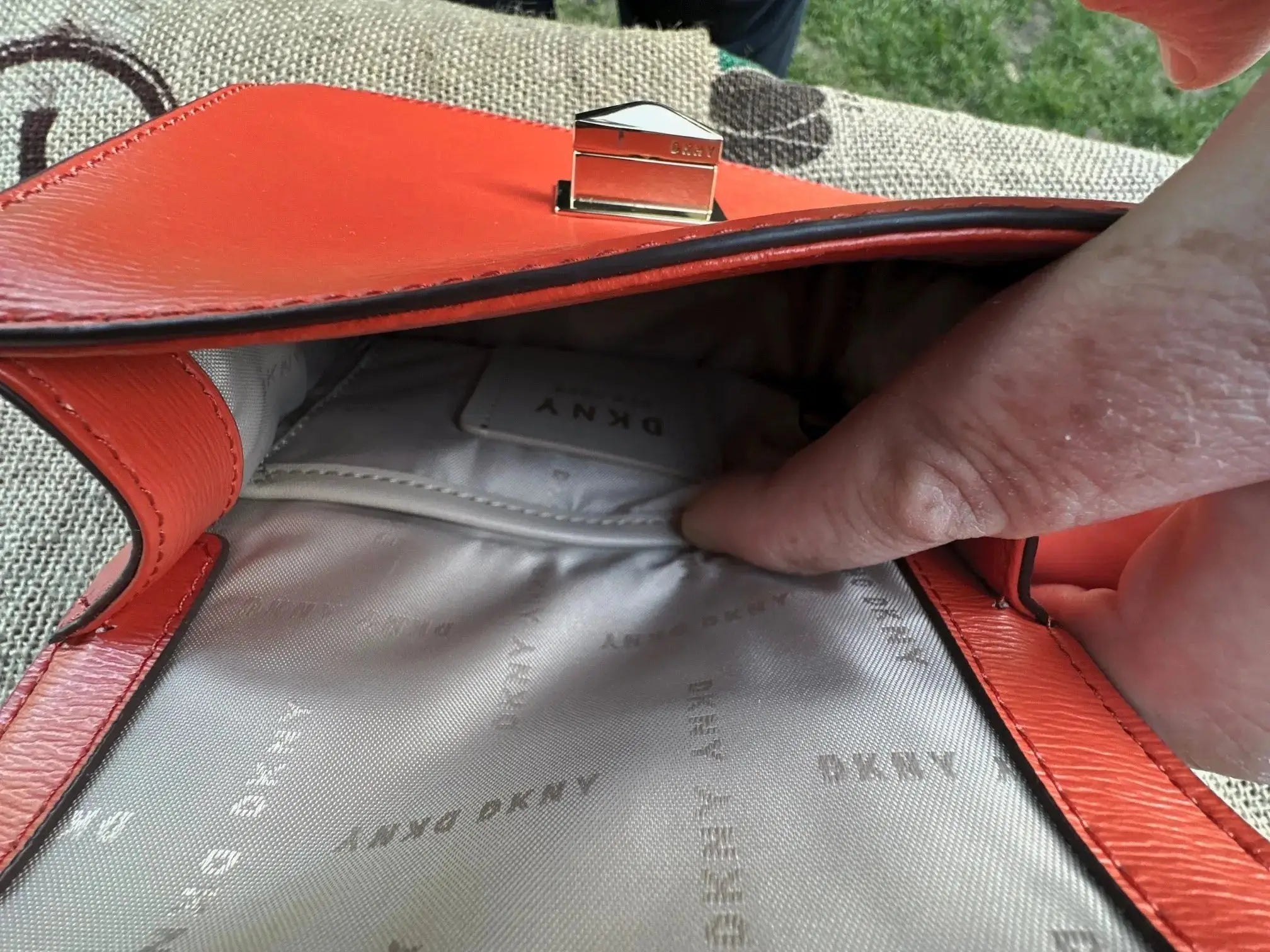 Mini Torebka DKNY rok 2020 Stan Idealny 100% Skóra Naturalna - karenlike.com