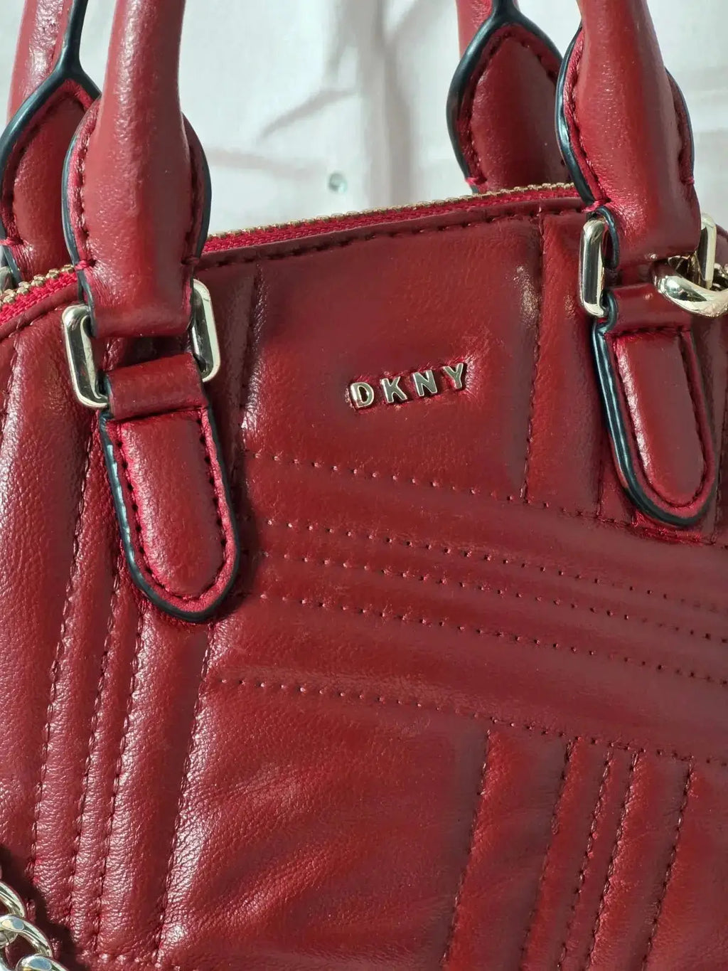 Mini Torebka DKNY – Skóra Naturalna | Stan Idealny po Profesjonalnej Renowacji Koloru - karenlike.com