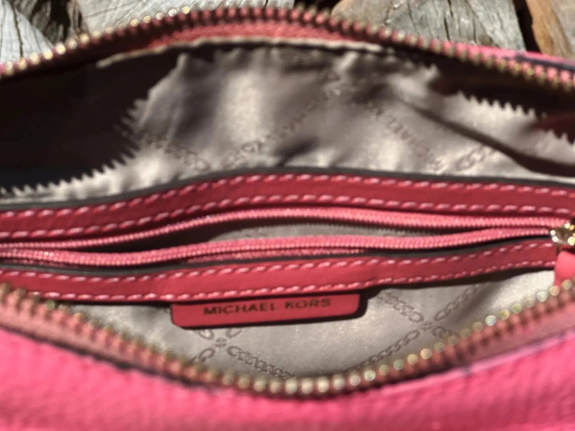 Mini Torebka Michael Kors na dokumenty telefon klucze, po renowacji koloru super stan - karenlike.com