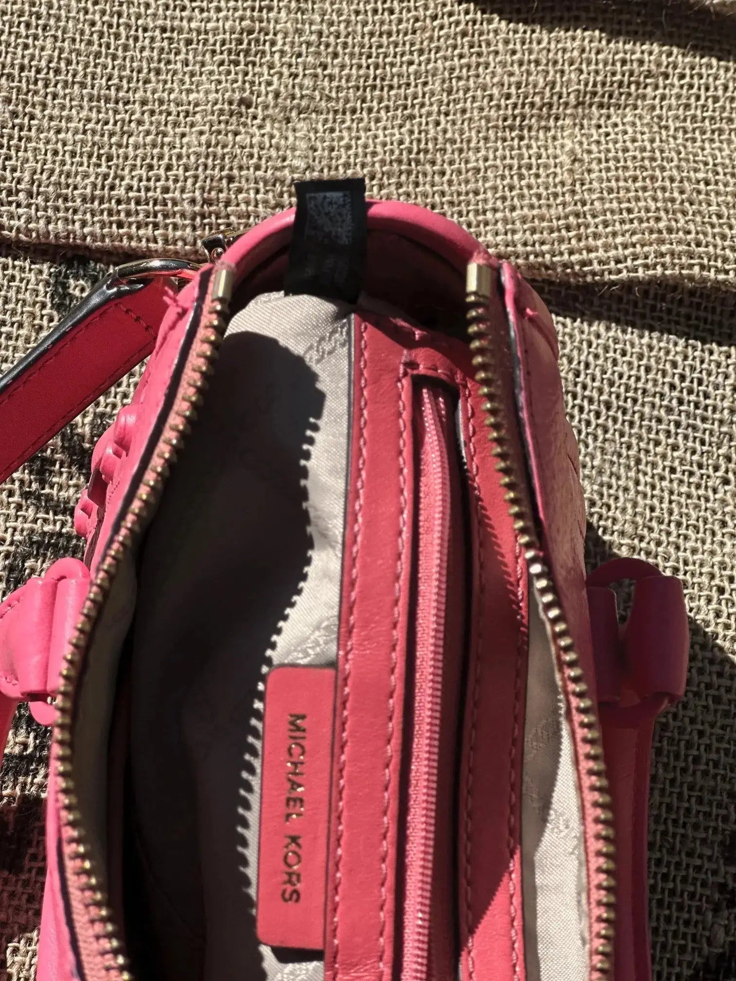 Mini Torebka Michael Kors na dokumenty telefon klucze, po renowacji koloru super stan - karenlike.com