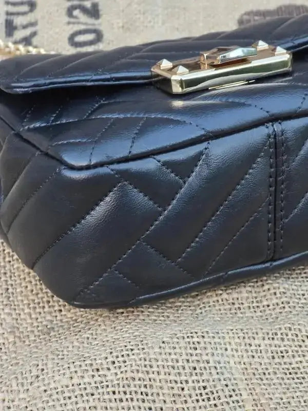 Mini torebka pikowana Michael Kors stan idealnym po renowacji - karenlike.com
