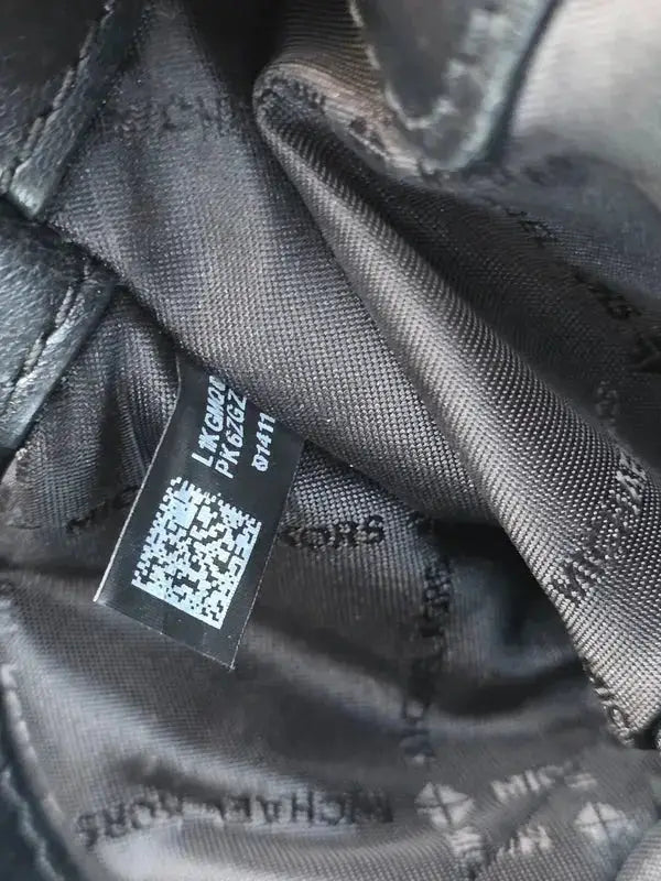 Mini torebka pikowana Michael Kors stan idealnym po renowacji - karenlike.com