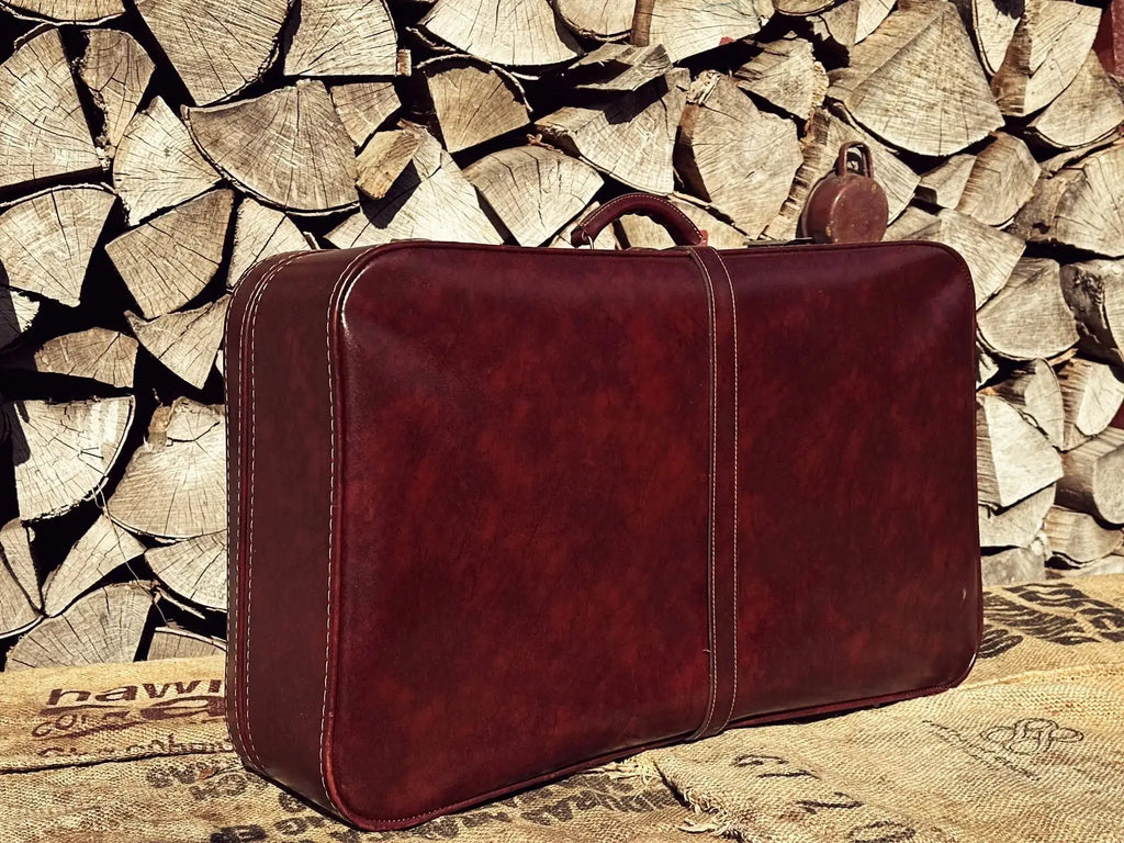 Piękna skórzana walizka podróżna 1970 - karenlike.com