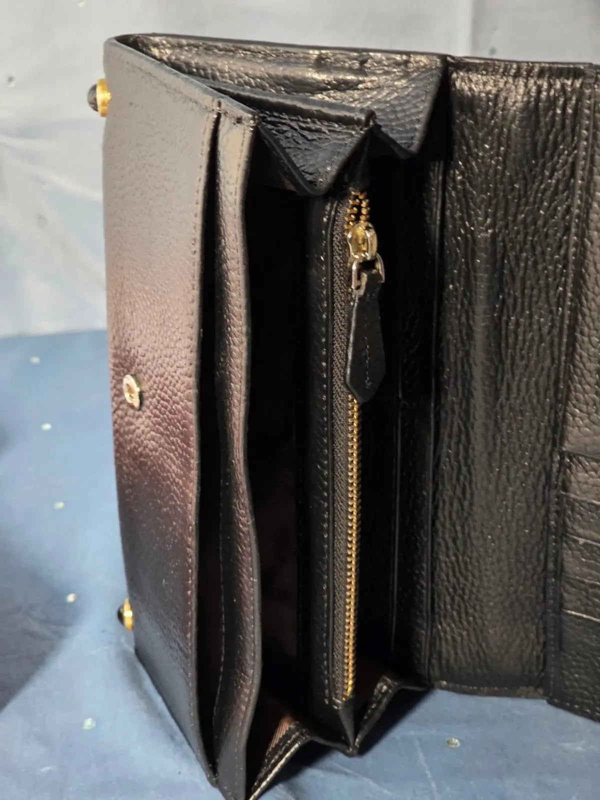 Portfel Valentino Garavani Skórzany 100% Oryginał Po Renowacji Koloru – Stan Idealny 19x10 cm - karenlike.com