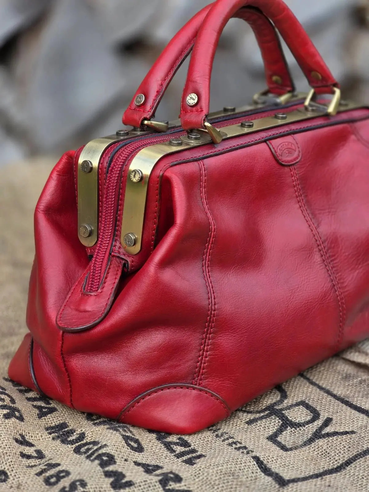 Przepiękny Kuferek Vintage Katana Stan Idealny Po Renowacji Koloru - karenlike.com