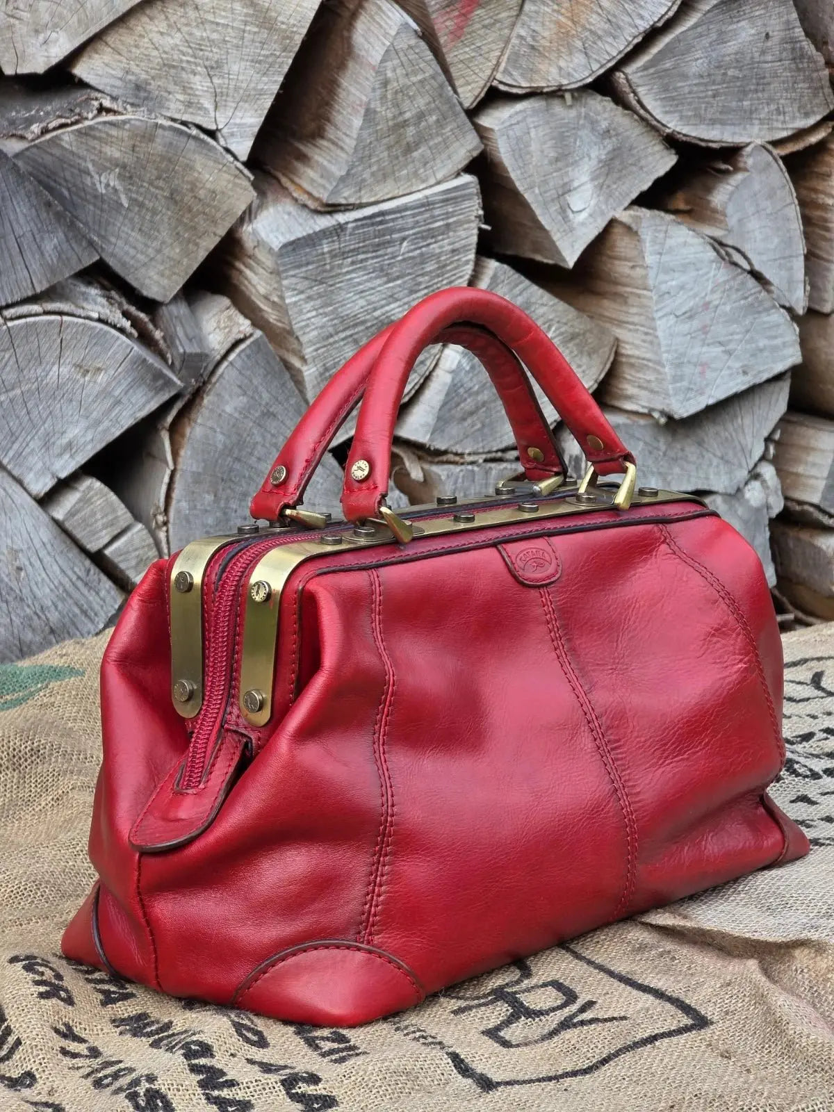 Przepiękny Kuferek Vintage Katana Stan Idealny Po Renowacji Koloru - karenlike.com