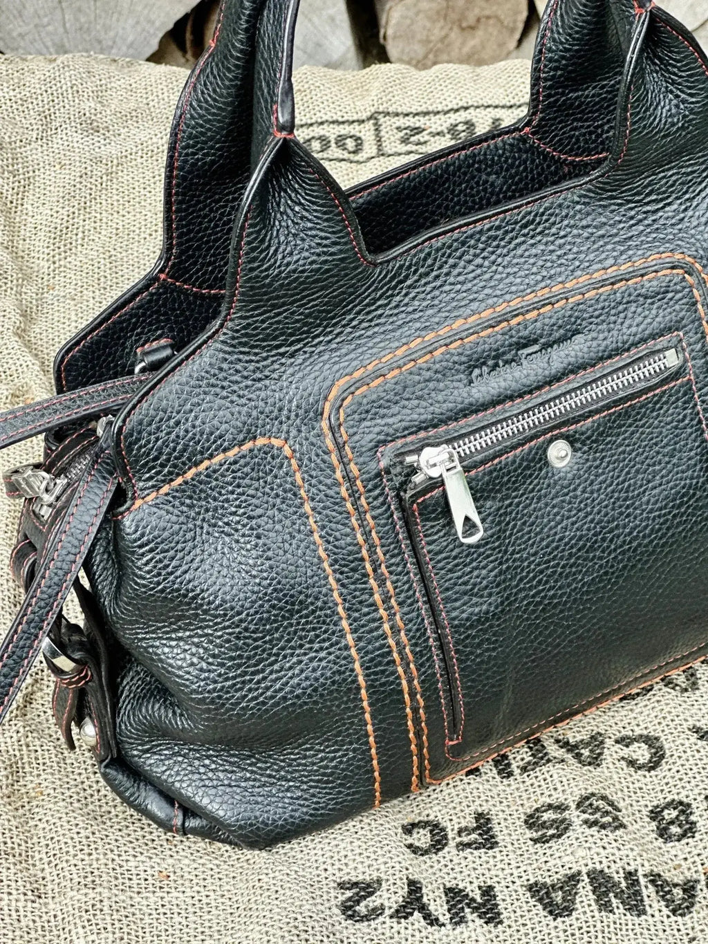 Salvatore Ferragamo – torebka kuferek do ręki lub na ramię | stan idealny | 100% skóra naturalna - karenlike.com