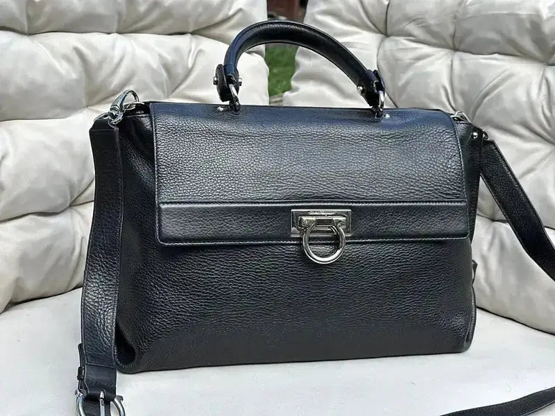 Salvatore Ferragamo Vintage – Stan Idealny - karenlike.com