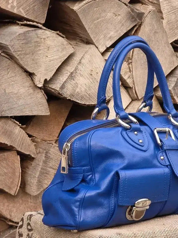 Skórzana torebka typu kuferek – klasyczna elegancja - karenlike.com