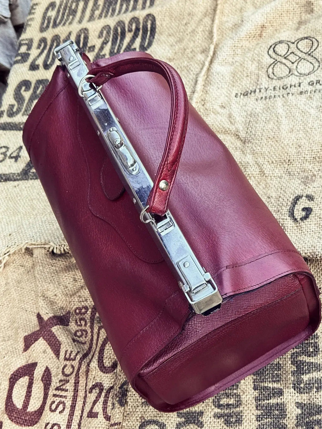Torba lekarska kuferek - po pełnej renowacji. Cudowny. lata 1950/1960 - karenlike.com