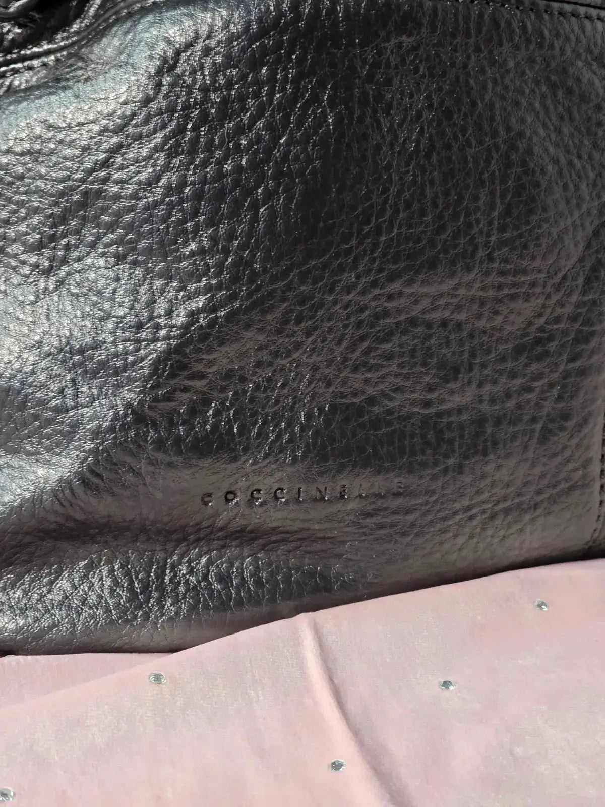 Torebka COCCINELLE Kuferek – Skóra Naturalna | Stan Idealny po Profesjonalnej Renowacji Koloru - karenlike.com