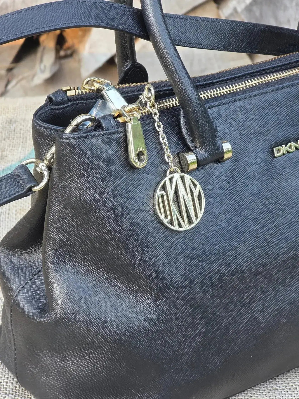 Torebka DKNY – klasyka i perfekcja w każdym detalu - karenlike.com