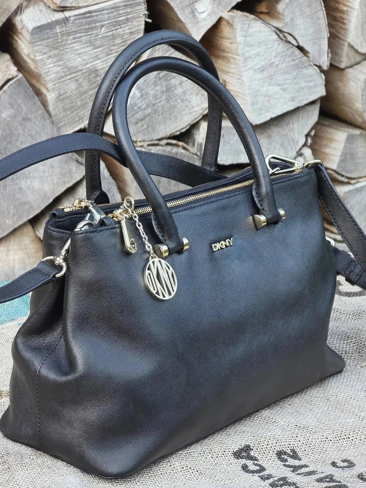 Torebka DKNY – klasyka i perfekcja w każdym detalu - karenlike.com