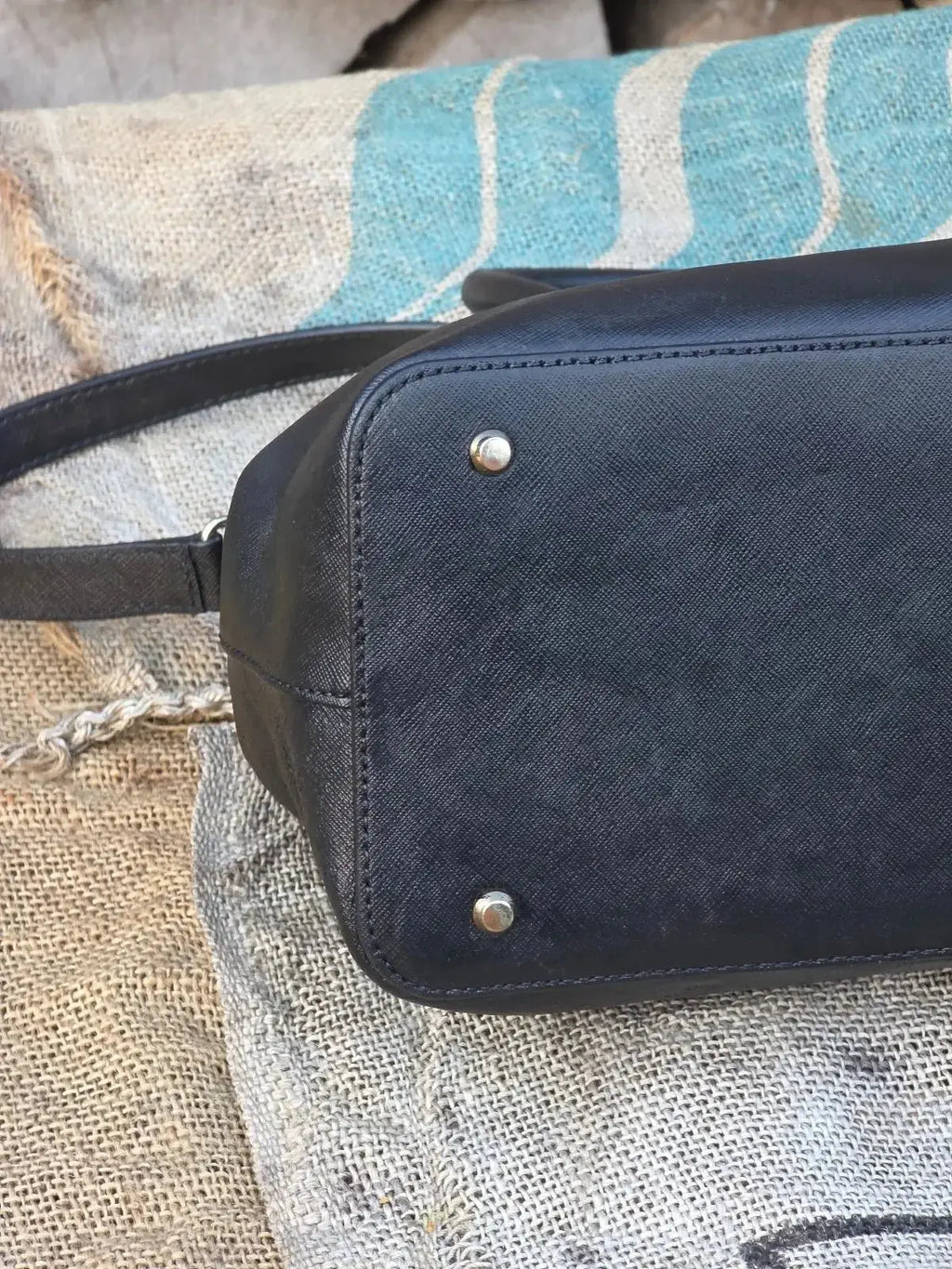 Torebka DKNY – klasyka i perfekcja w każdym detalu - karenlike.com