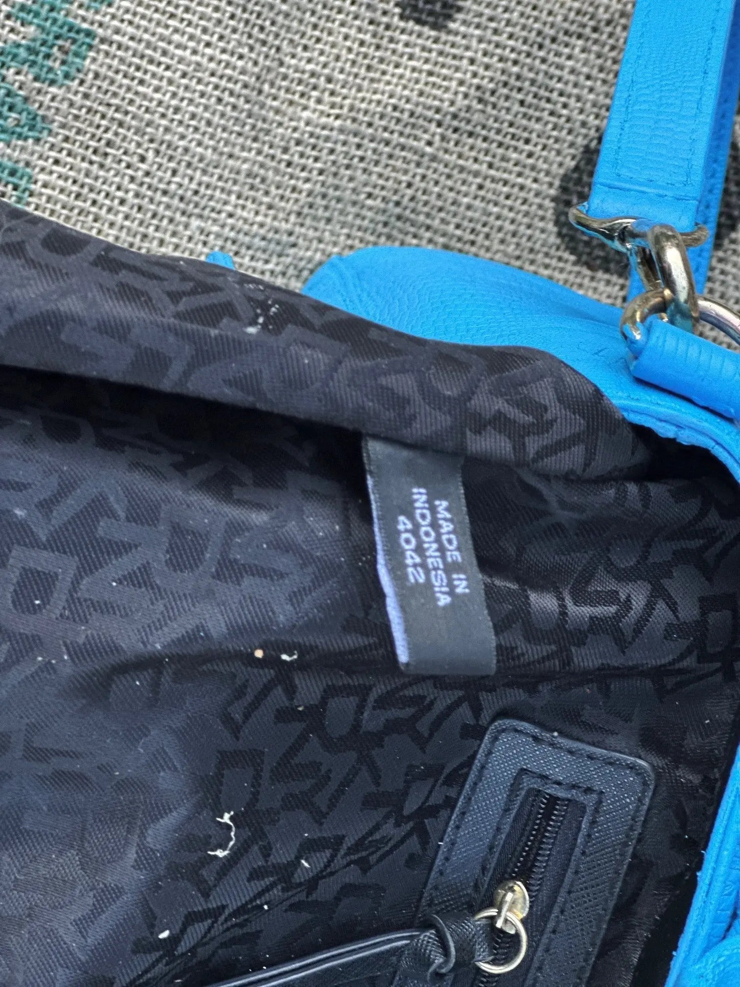 Torebka DKNY – stan idealny, po renowacji koloru - karenlike.com