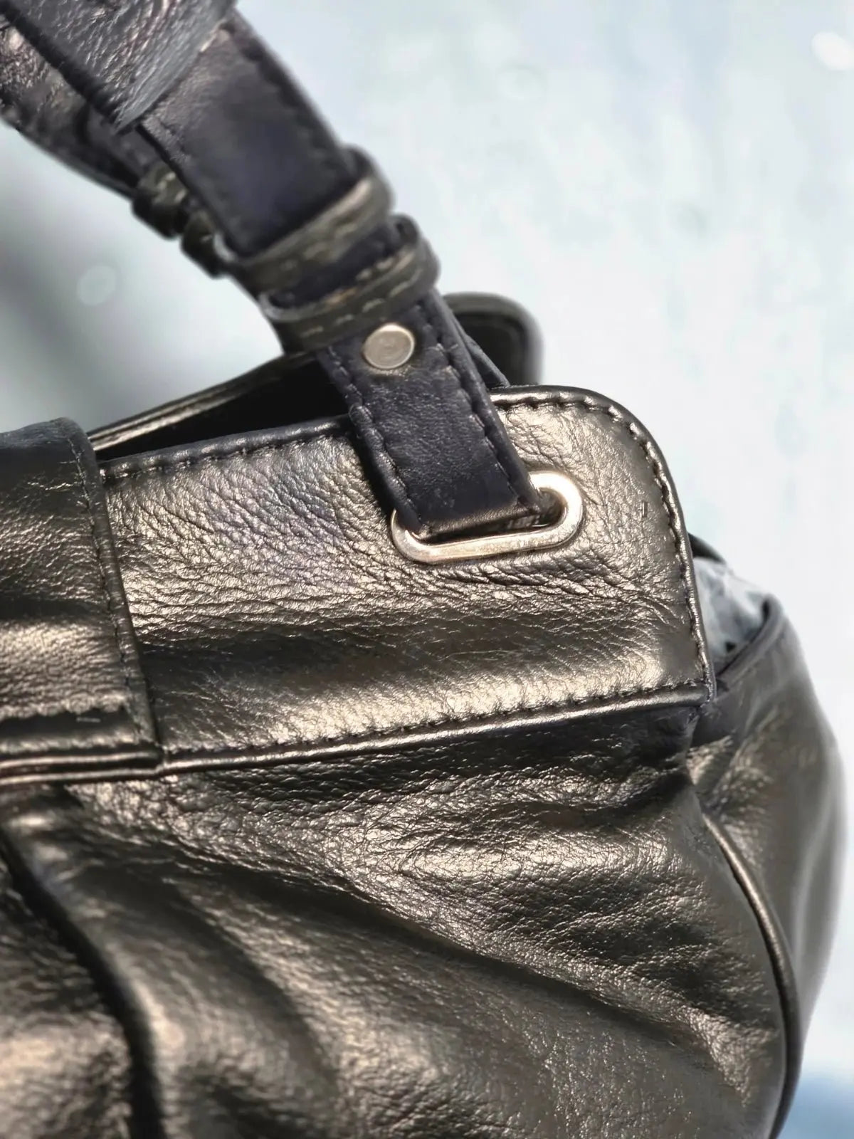 Torebka FURLA Kuferek – Skóra Naturalna | Idealny Stan po Profesjonalnej Renowacji Koloru - karenlike.com