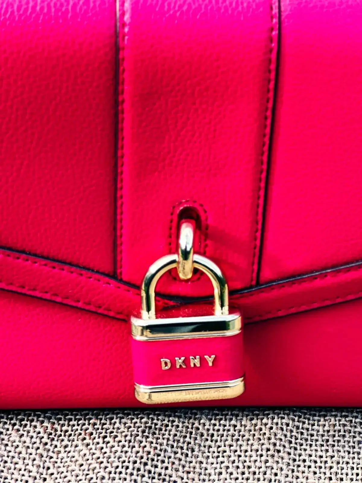 Torebka kopertówka DKNY – stan idealny | 100% autentyczna - karenlike.com