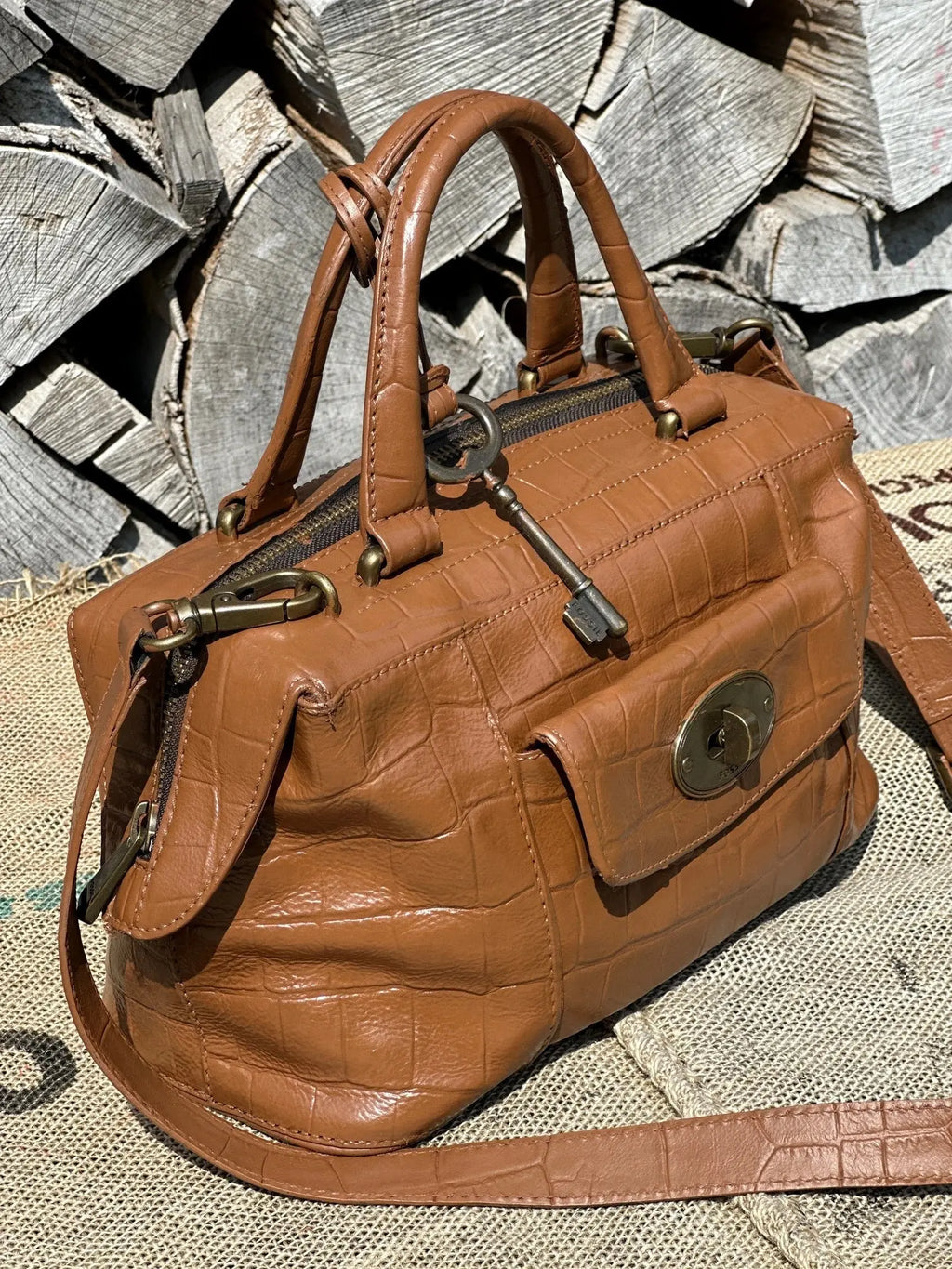 Torebka kuferek Fossil Vintage – na ramię lub do ręki | stan idealny | 100% skóra naturalna | Autentyczna - karenlike.com