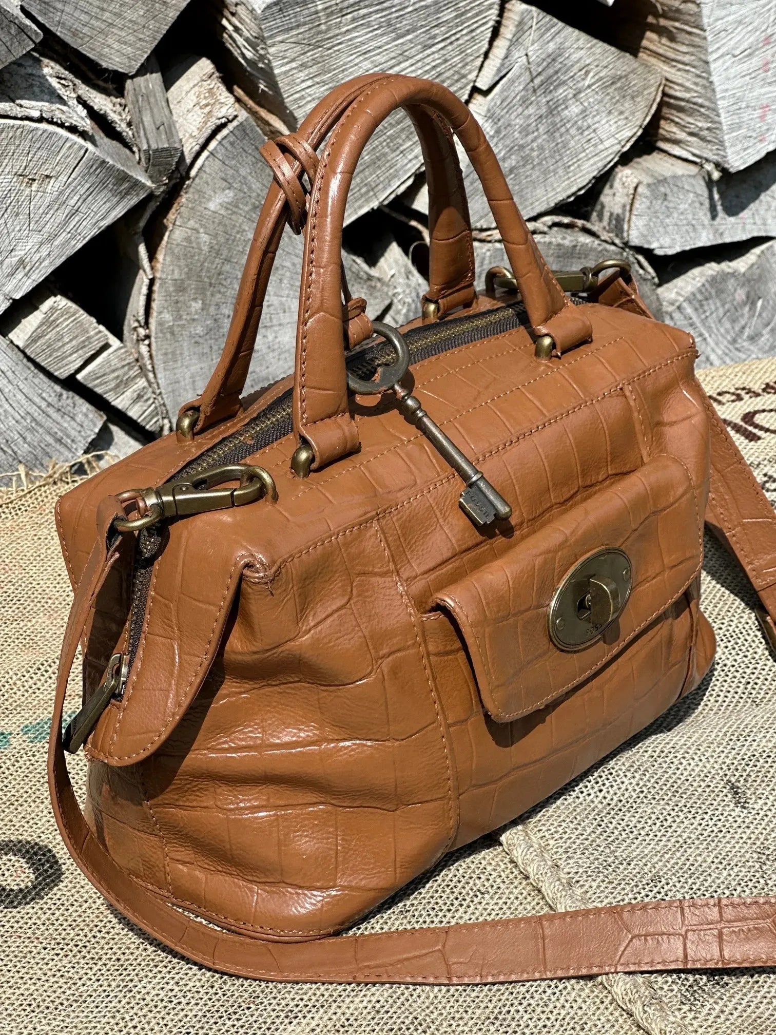 Torebka kuferek Fossil Vintage – na ramię lub do ręki | stan idealny | 100% skóra naturalna | Autentyczna - karenlike.com