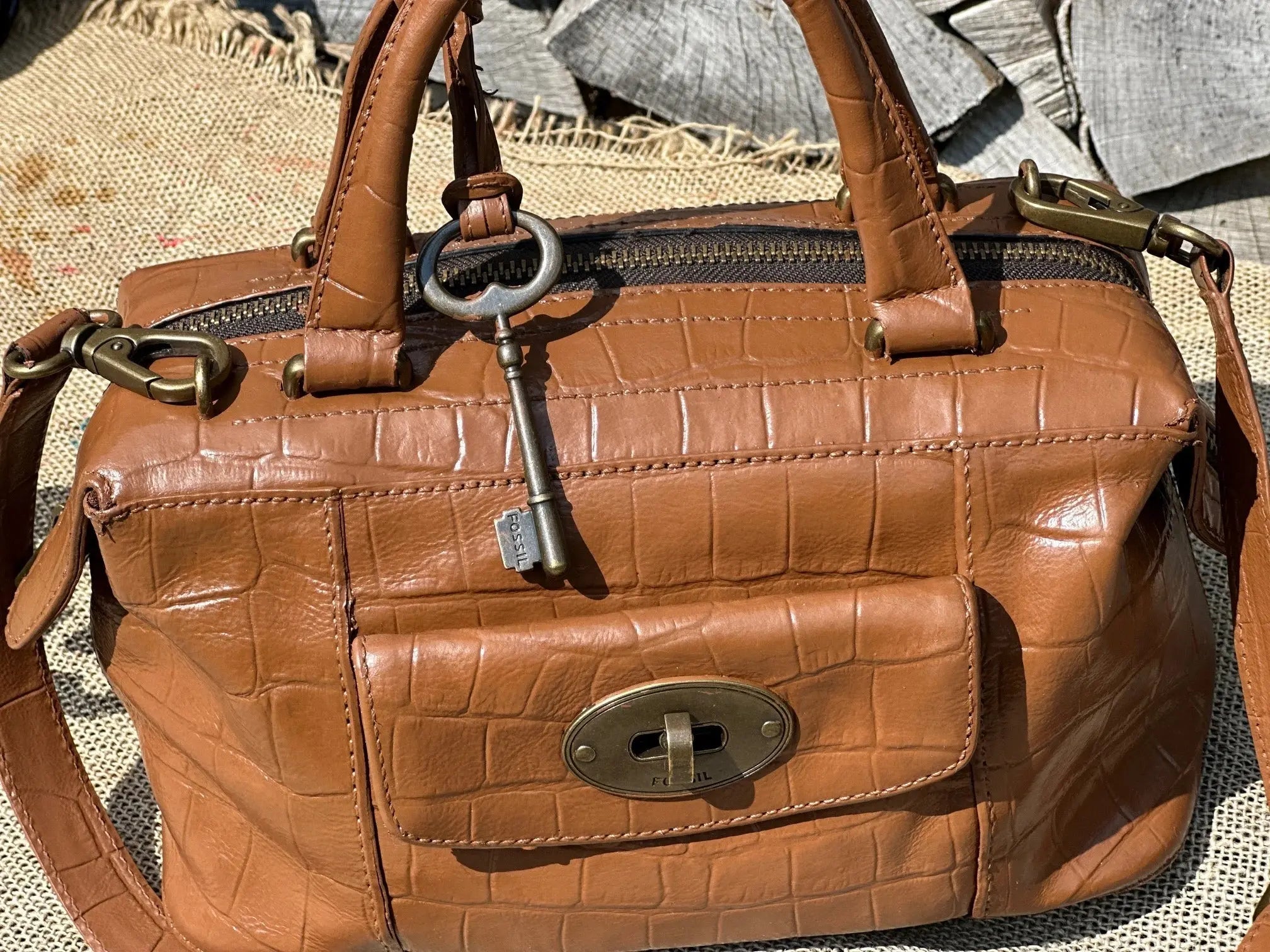 Torebka kuferek Fossil Vintage – na ramię lub do ręki | stan idealny | 100% skóra naturalna | Autentyczna - karenlike.com