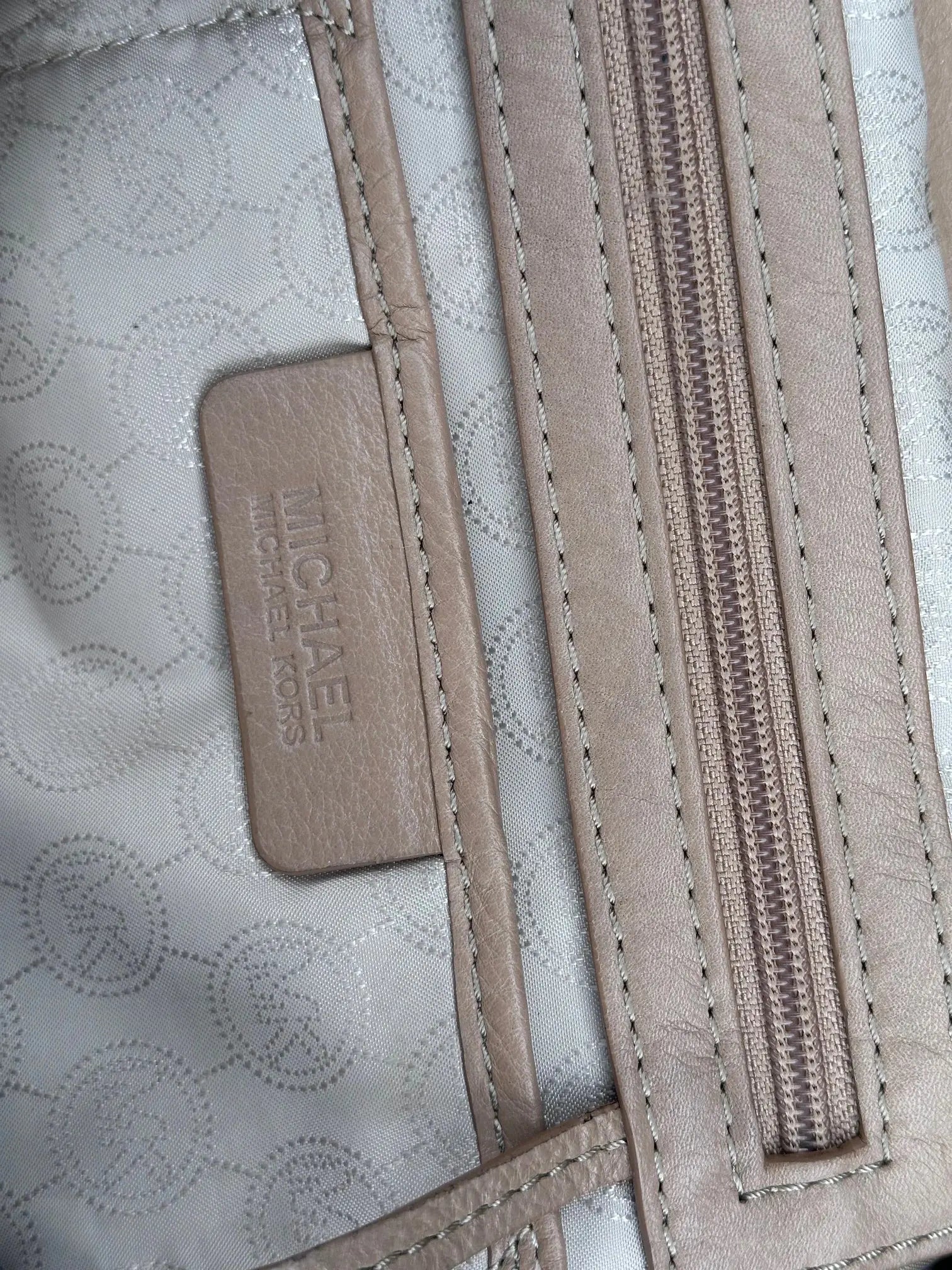 Torebka Kuferek Michael Kors Do Ręki – Skórzana 100% Oryginał | Stan Idealny Po Renowacji Koloru - karenlike.com