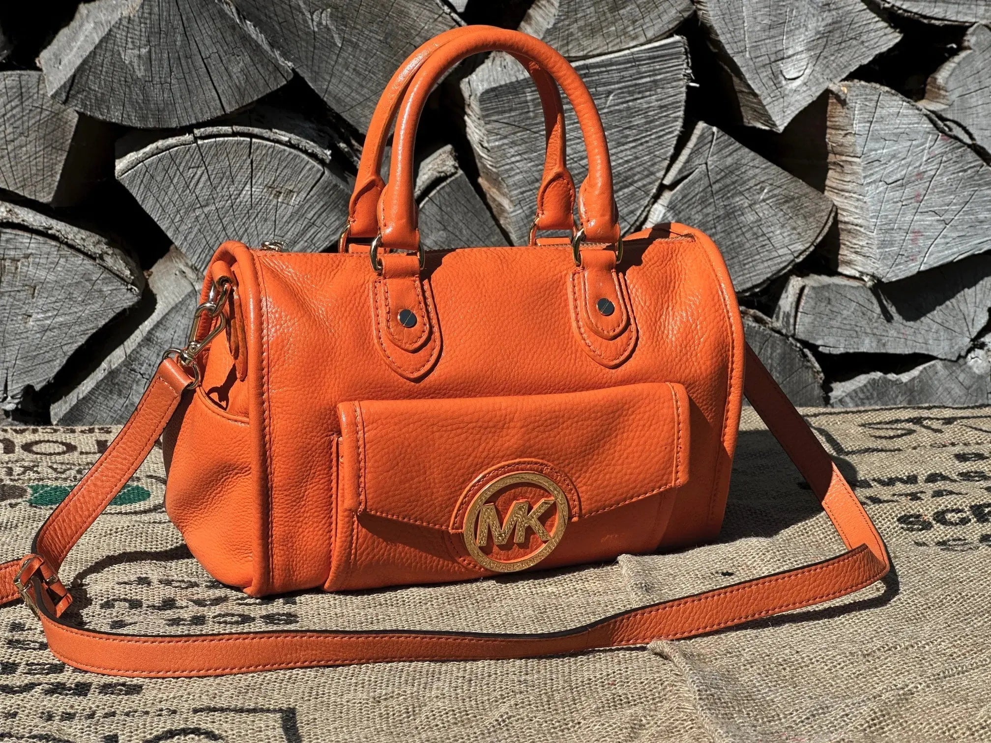 Torebka Kuferek Michael Kors w idealnym stanie. Po Renowacji Koloru - karenlike.com