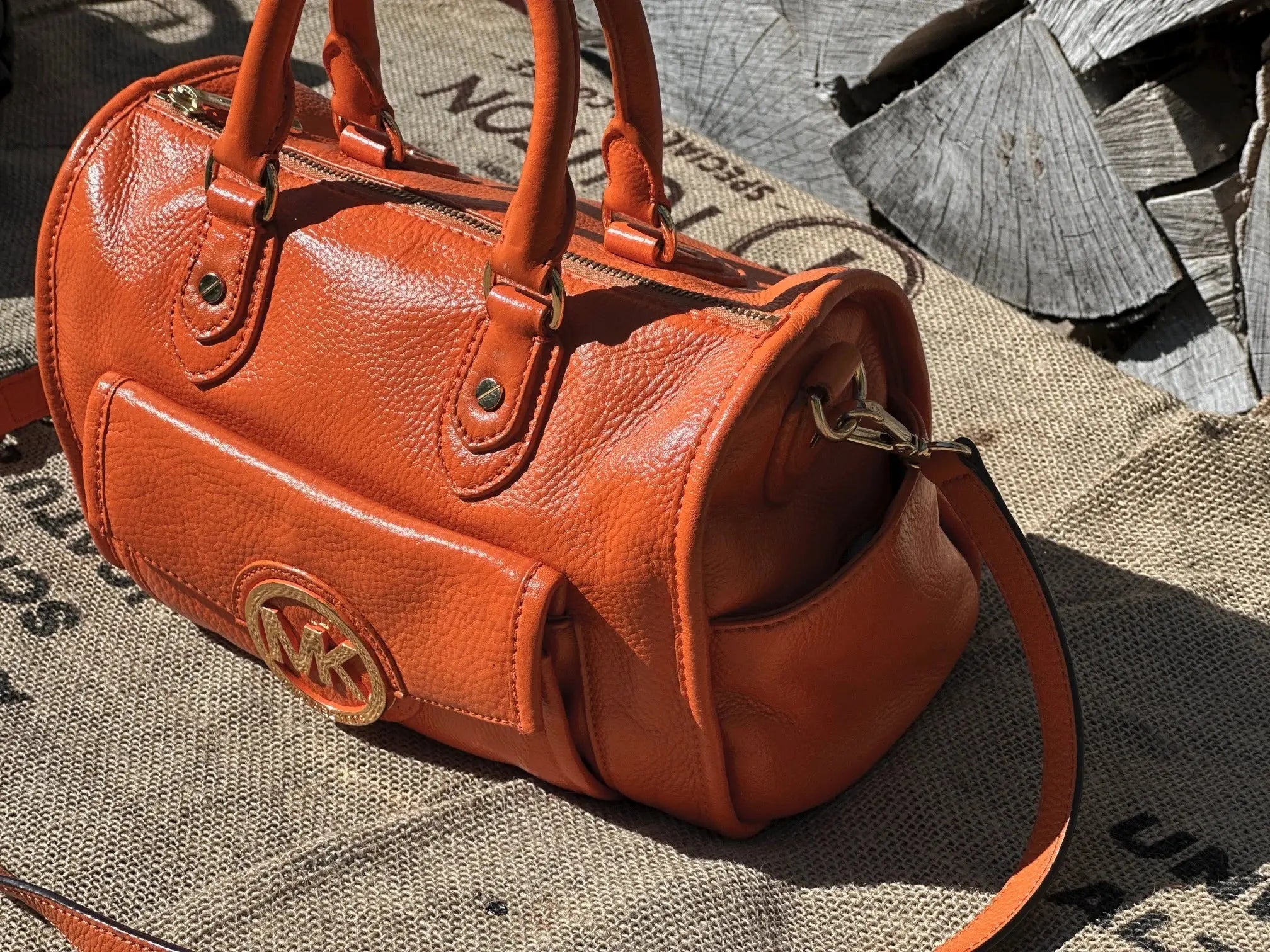 Torebka Kuferek Michael Kors w idealnym stanie. Po Renowacji Koloru - karenlike.com