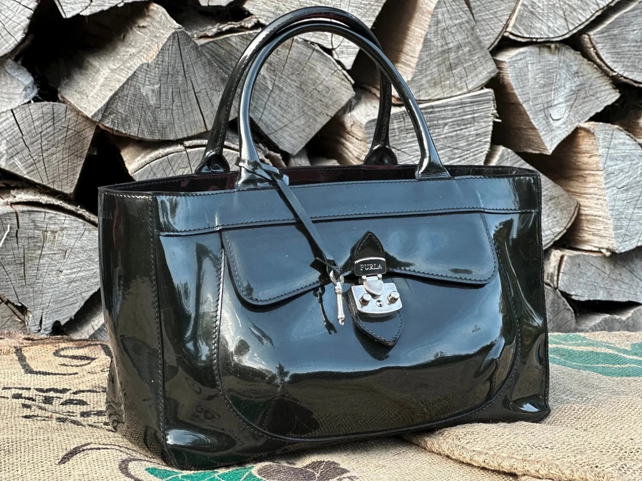 Torebka Lakierowana Butelkowa Zieleń Piękna Furla - karenlike.com