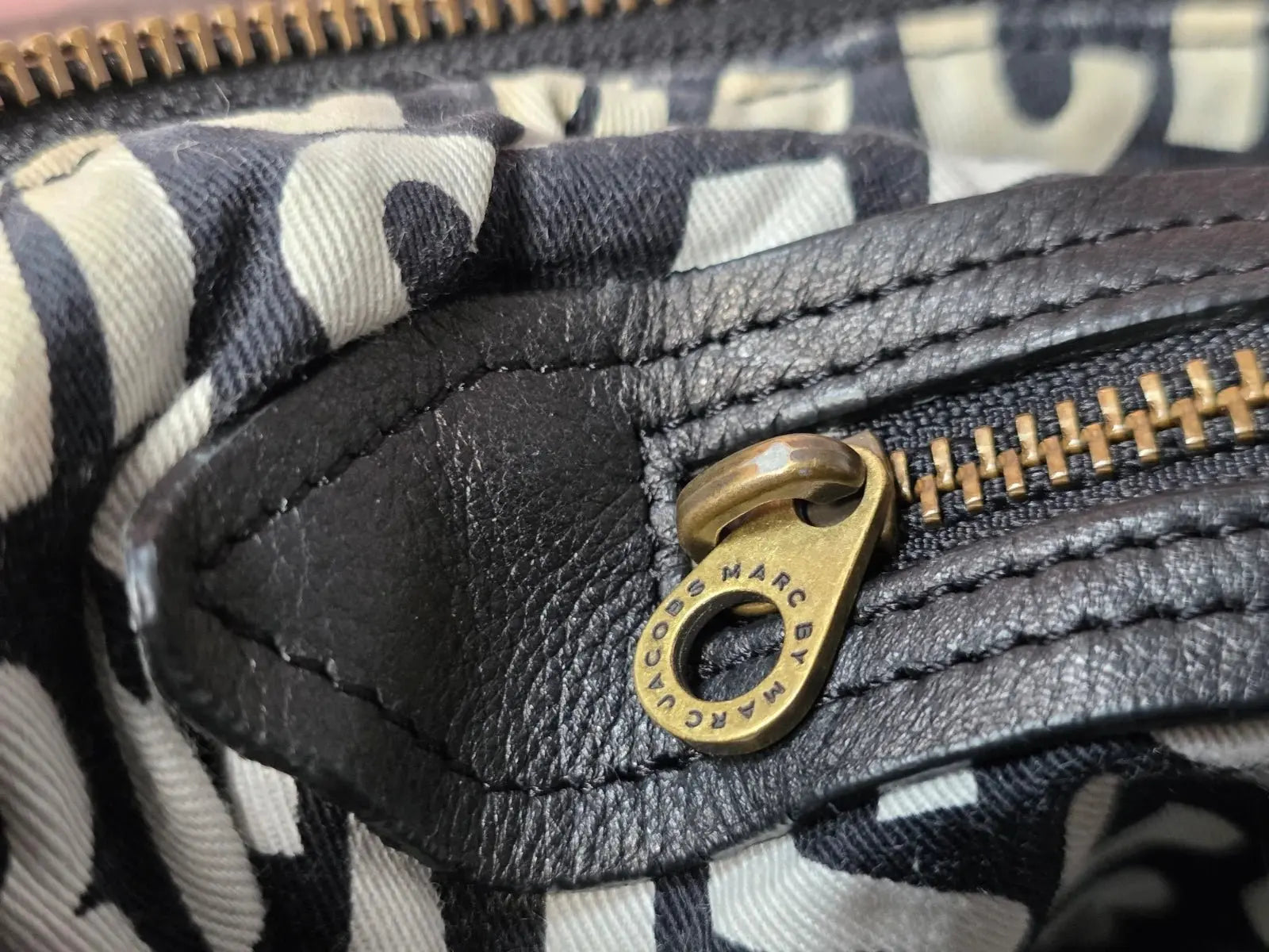 Torebka Marc Jacobs Vintage Kuferek – Skórzana 100% Oryginał | Stan Sklepowy Po Renowacji Koloru - karenlike.com